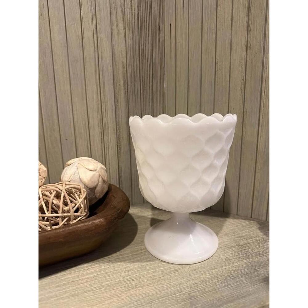 E O Brody Co MJ-42 Pedestal Honeycomb Milk Glass Vase 6" tall Cleveland Ohio